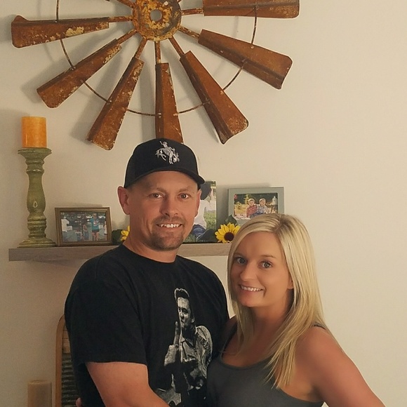 Meet your Posher, Stephanie - Picture 8 of 8